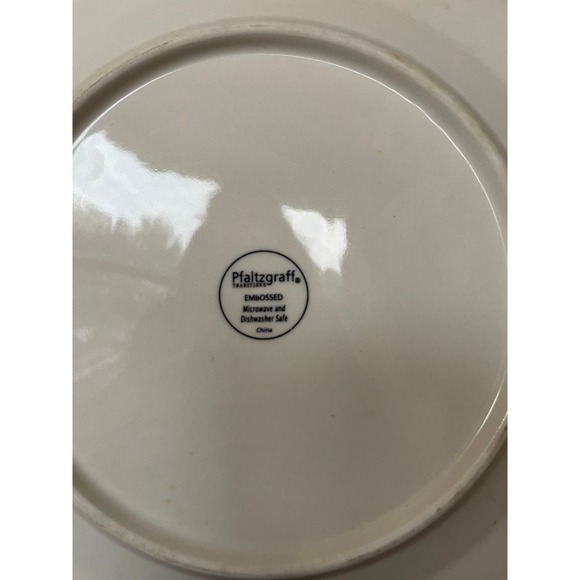 Pflatzgraff Traditions Embossed 11 inch Dinner Plate - Picture 3 of 3